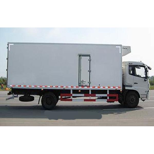 Quality 7 T Refrigerated Trucks And Vans LHD 4X2 Euro 2 Closed Van Truck With Frozen Box for sale