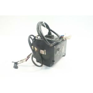 Yaskawa SGMPH-15A2A-YR11 AC SERVO MOTOR 1.5KW 3000RPM 200V 7.5A NEW