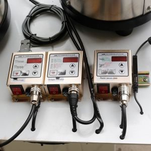 Multifunctional screw packaging machine hardware gasket solid vertical packaging