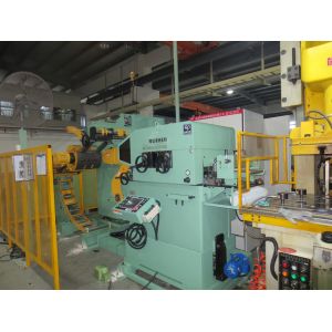 Feeder Cutting Decoiler And Straightener Mechanical Shearing Machine High Degree