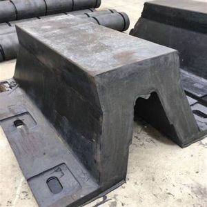 Marine Structures Protection Rubber Boat Fenders V Shape Bumper Dock