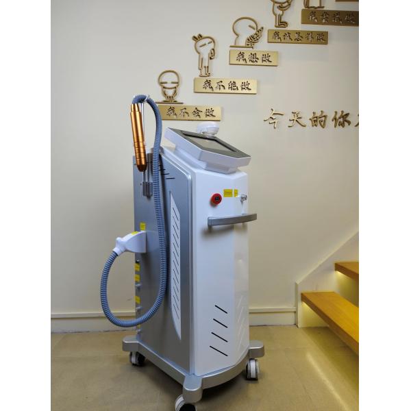 Skin Cooled Hair Removal Laser Machine Power Efficiency Customizable Interface Language