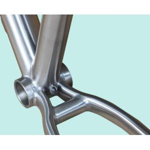 Titanium Alloy Bike Frame For Mountain Bike Internal Wiring Internal Brake Shock