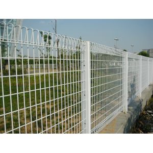 Southeast Asia Triangle/BRC bending welded wire mesh fence for sale