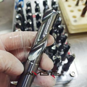 High Precision Carbide Drill Bit with 135° Point Angle and 30–35° Helix for