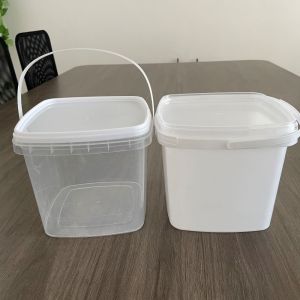 Durable Square Plastic Bucket with Lid Convenient Pet Treat Storage Solution