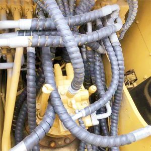 CAT 320 Original Japan Excavator and Low Operating Weight of 20930 KG with CAT