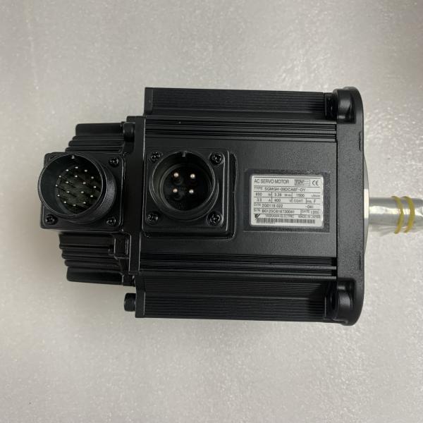 Yaskawa SGMGH-09DCA6F-OY AC SERVO MOTOR 850W 1500RPM 400V 3.5A NEW