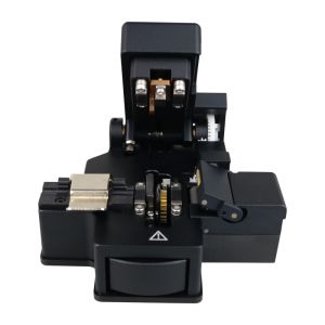 Automatic Blade Rotation Scraps are automatically stored 48000 Times Cut