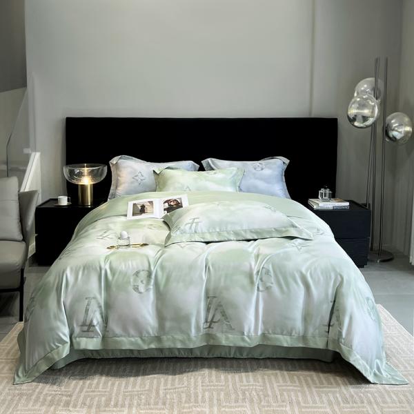Solid Random Designs Quilts Luxury Bedding Set with Washed Cotton Silk Embroidery
