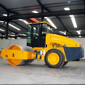 10 Ton Diesel Hydraulic Single Drum Vibrating Compactor Road Roller for Sale
