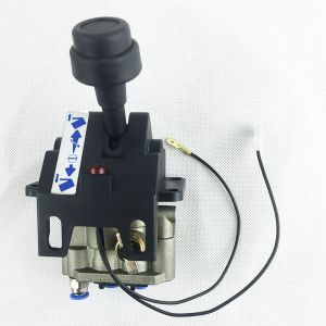 China 4CV-D Four Hole Dump Truck Combination  control valves Automobile manual control valve on sale