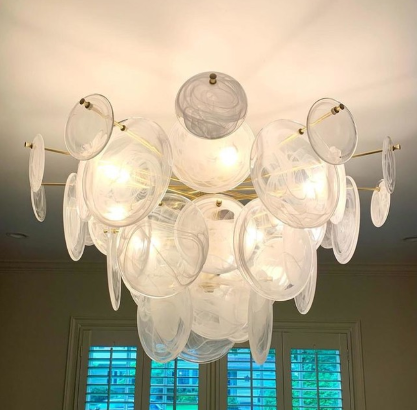Customizable Design Adjustable Height Pendant Light with 50000 Hours Lifespan for Modern Living Room