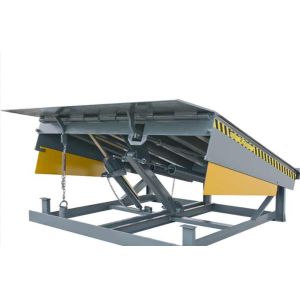 25000LBS Automatic Mechanical Telescopic Loading Dock Leveler For Warehouse