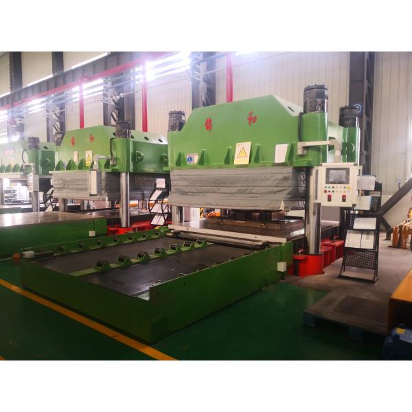 Vulcanizing Hydraulic Rubber Press Machine Moulding 4 Columns 900mm Heating