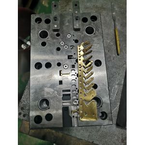 Copper Alloy Progressive Stamping Strip – High Precision, Excellent Conductivity