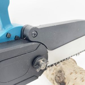 Outdoor Tool 21V Cordless Electric Lithium Battery Chainsaw Professional