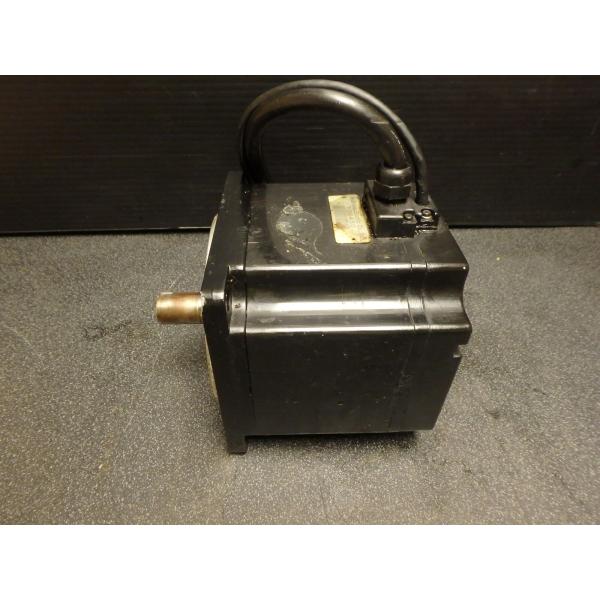 Yaskawa SGMPH-15A1A4C AC SERVO MOTOR 1.5KW 3000RPM 200V 7.5A NEW