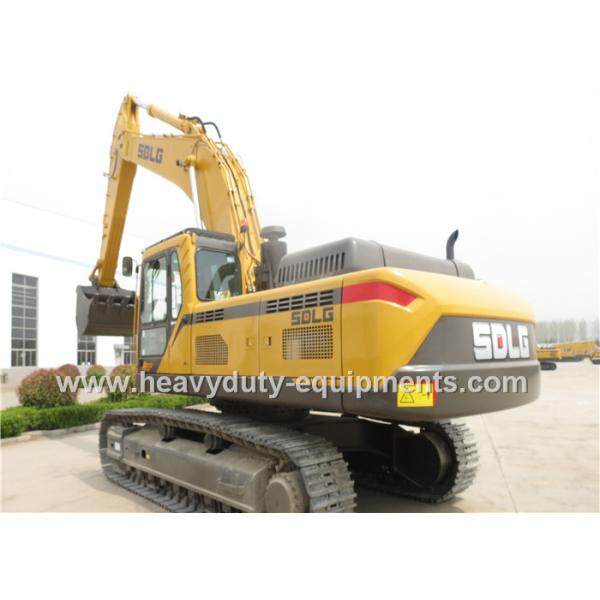 Hydraulic excavator LG6150E with standard arm with rock bucket in volvo technique