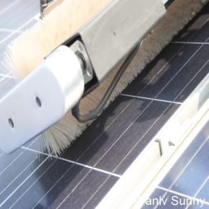DC Motor Controls Travel and Brush Rotation Cold Water Cleaning for Solar Panel