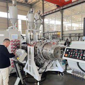 Full-automatic PE Pipe Extrusion Line with Screw L/D Ratio 33 1-38 1 and High