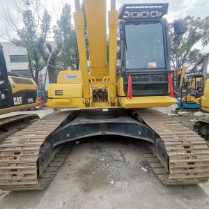 Less Hour Used PC220 Excavator 22 Ton in Shanghai for Earth-moving Machinery in