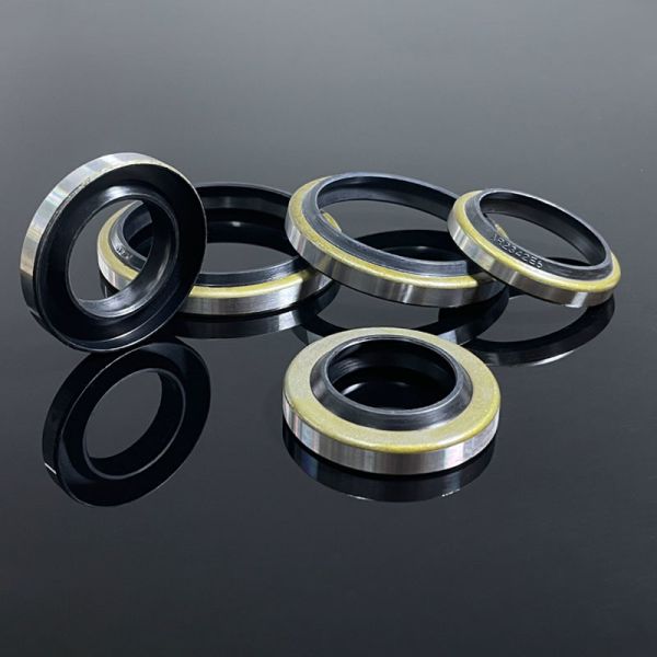 High-quality DKB DKBI DKBZ Sealed PU Excavator Hydraulic Scraper Seals / Metal