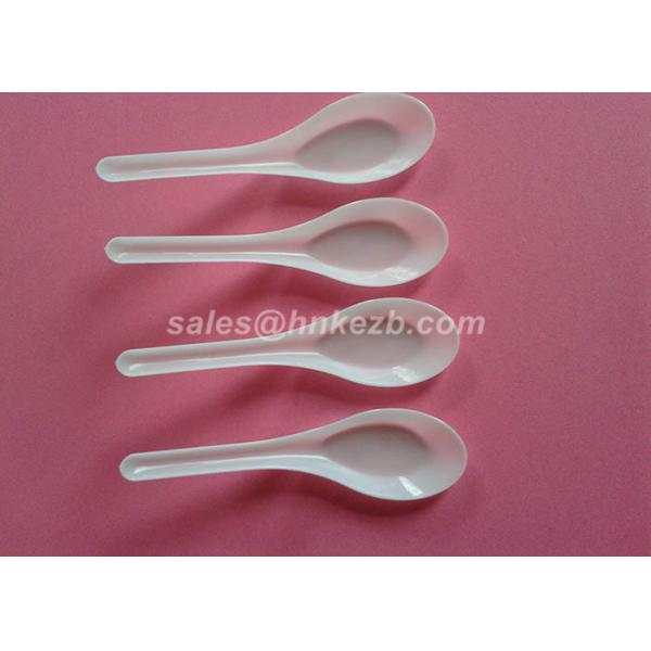 Disposable Colored Plastic Spoons Biodegradable Smooth Surface For Kids