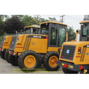 Small Road Construction Motor Grader GR135 With Hydraulic Brake System