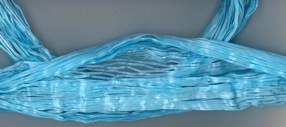 430Tex 1000Tex Twisted / Non Twsited HF FR Fibrillated PP Filler Yarn