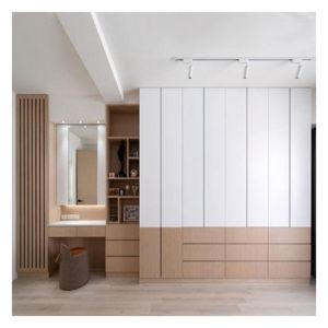 Custom Master Bedroom Wardrobe with Adjustable Open Lattice Design and