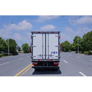 Dongfeng 4x2 diesel Van Cargo Small Refrigerator Trucks 3t With Brand Refrigerat