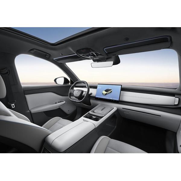 Mid size SUV,the maximum pure electric range is 901km, with two wheel drive and four-wheel drive options