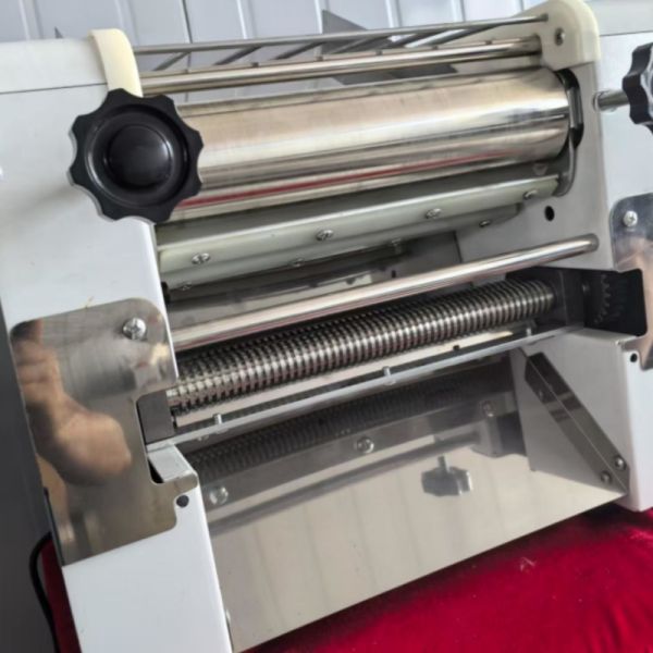 Home Use Noodle Machine, Dough Sheet Sheet Machine, Small Noodle Making Machine