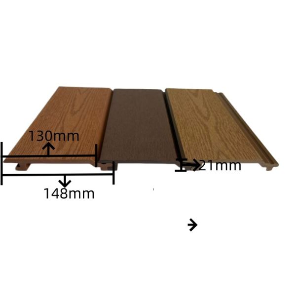 Fire Retardant Exterior WPC Cladding Shields Seamless Interlocking Installation