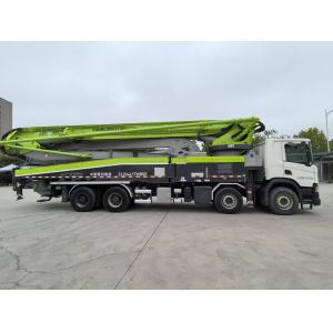 Used 2020 Zoomlion 56m Vertical Reach Concrete Pump Truck with 180 m³/h Pump