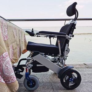 6 Km/H ISO13485 Multifunction Foldable Electric Wheelchair