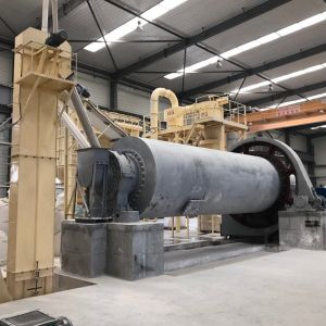 China Ball Mill for 325 Mesh Silica Quartz Powder Production Line White Quartz Powder Making Machine on sale