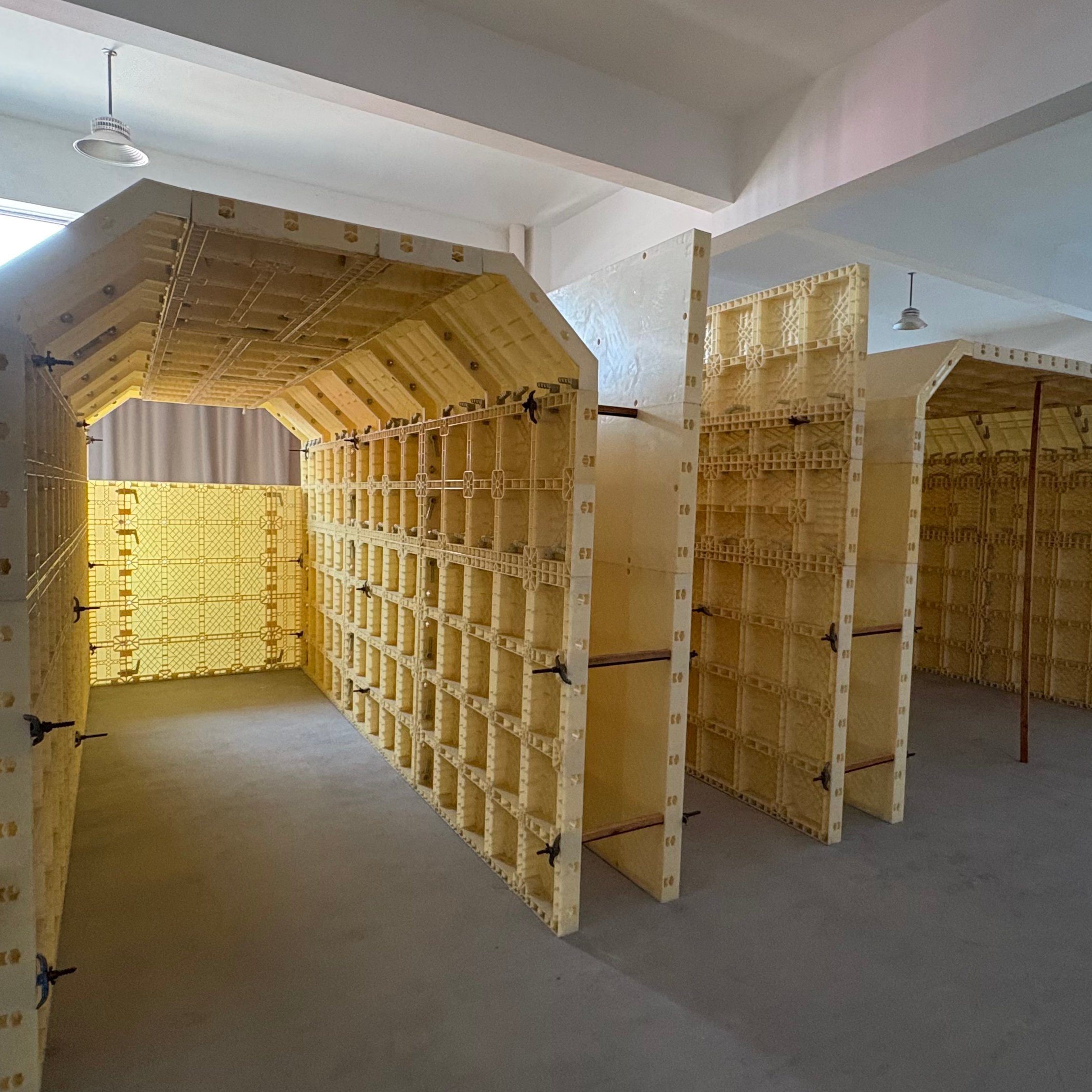 Interlocking Reusable Formwork System Eco Friendly Plastic Shuttering Sheets