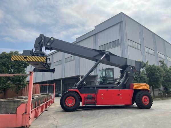 Quality Compact Excellent Maneuverability Container Reach Stacker For Confined Spaces In Container Terminals for sale