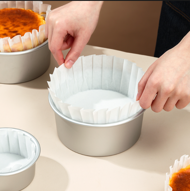 Baking 85x40mm Basque Cake Paper Holder Grease Proof