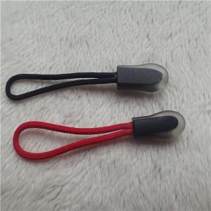 Outside Wear Zip Fastener Puller With Transparent Outline Border