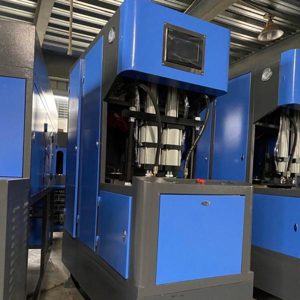 700 BPH Production Capacity LGB-6L Plastic Bottle Water Making Machines with 2