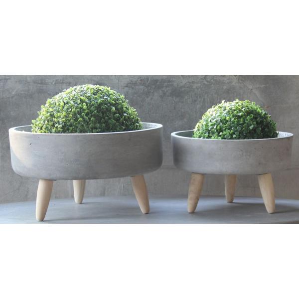 pan shaped cement flower pot with 3 wooden leg flower bed for decorative available in 2 size