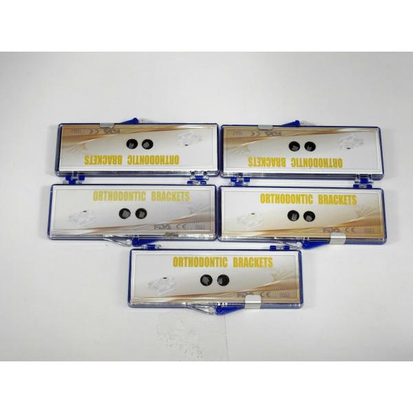 Quality Good Adhesion Ortho Ceramic Brackets With 0.022 Mbt 345 Hooks Simple Operation for sale