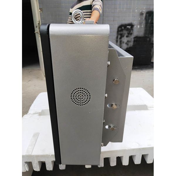 32-inch wall-mounted horizontal screen Android system waterproof outdoor lcd monitor