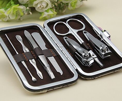 Quality 7 in 1 manicure tools kit for sale