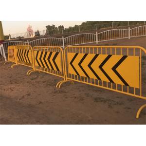 U / Flat Base Crowd Control Barriers Reflective Band For Show Direction