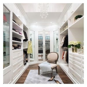 Customized Wardrobe for Home Bedroom Set Furniture in Modern and Customized