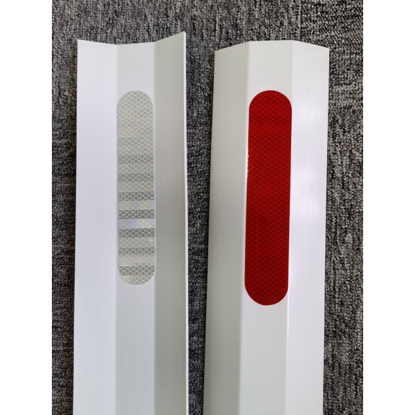 Customized Height White PVC Traffic Delineator Post Flexible Roadside Warning Guide and Reflective Road for Safety